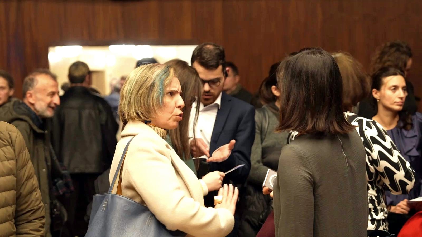 Guests in conversation